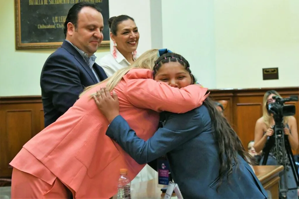 Niña tarahumara de 12 años asume por un día como Fiscal General de Chihuahua - imagen 4