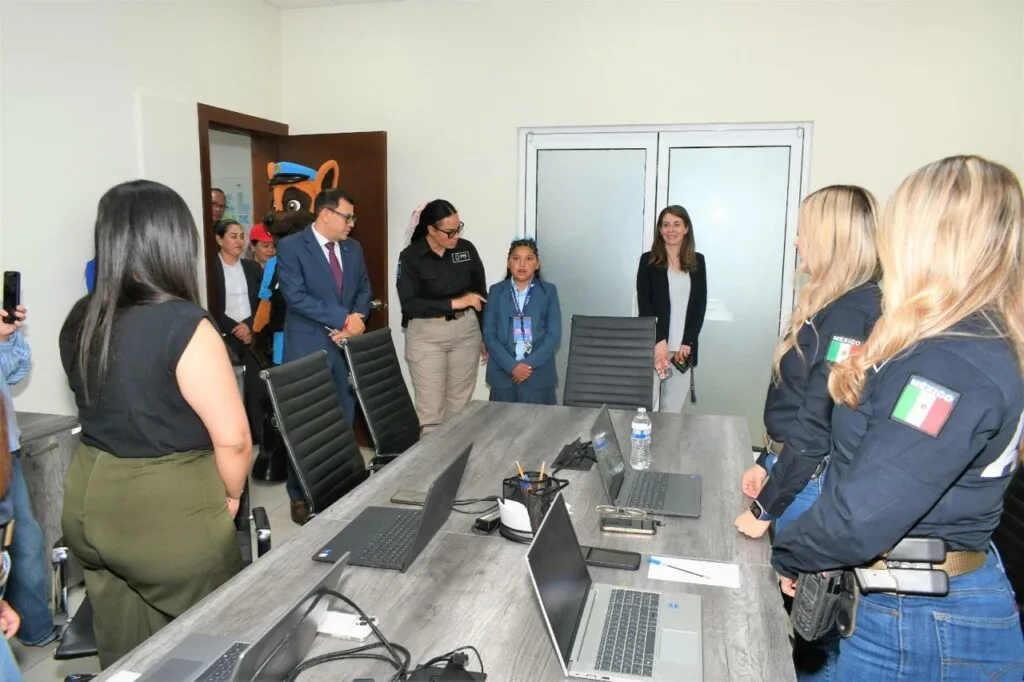 Niña tarahumara de 12 años asume por un día como Fiscal General de Chihuahua - imagen 14