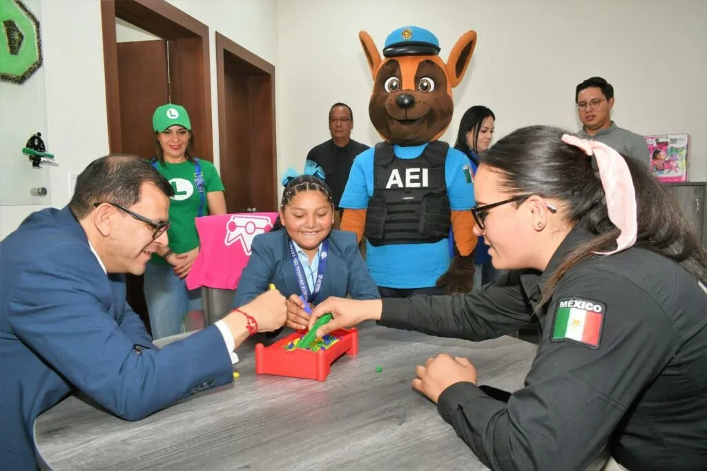 Niña tarahumara de 12 años asume por un día como Fiscal General de Chihuahua - imagen 16