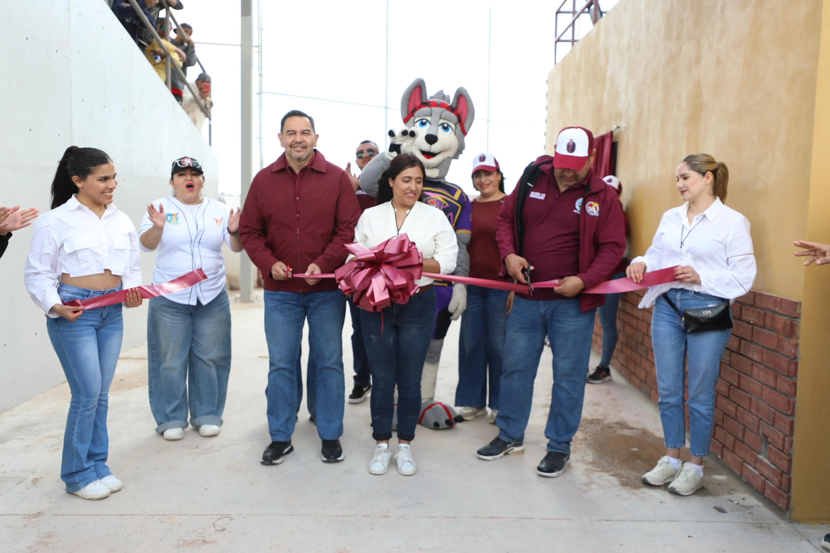 Entregan remodelación de centro deportivo del SNTSS con inversión de 7 millones de pesos en Ciudad Juárez - imagen 1
