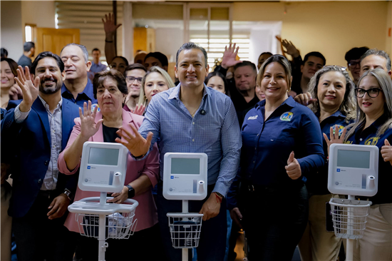 Chihuahua entrega monitores pediátricos al IMSS