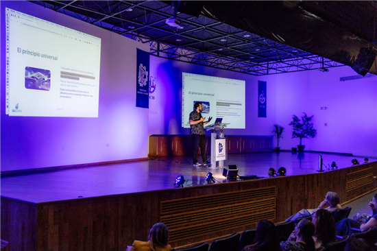 Más de 250 emprendedores aprenden IA en conferencia gratuita en Chihuahua - imagen 5