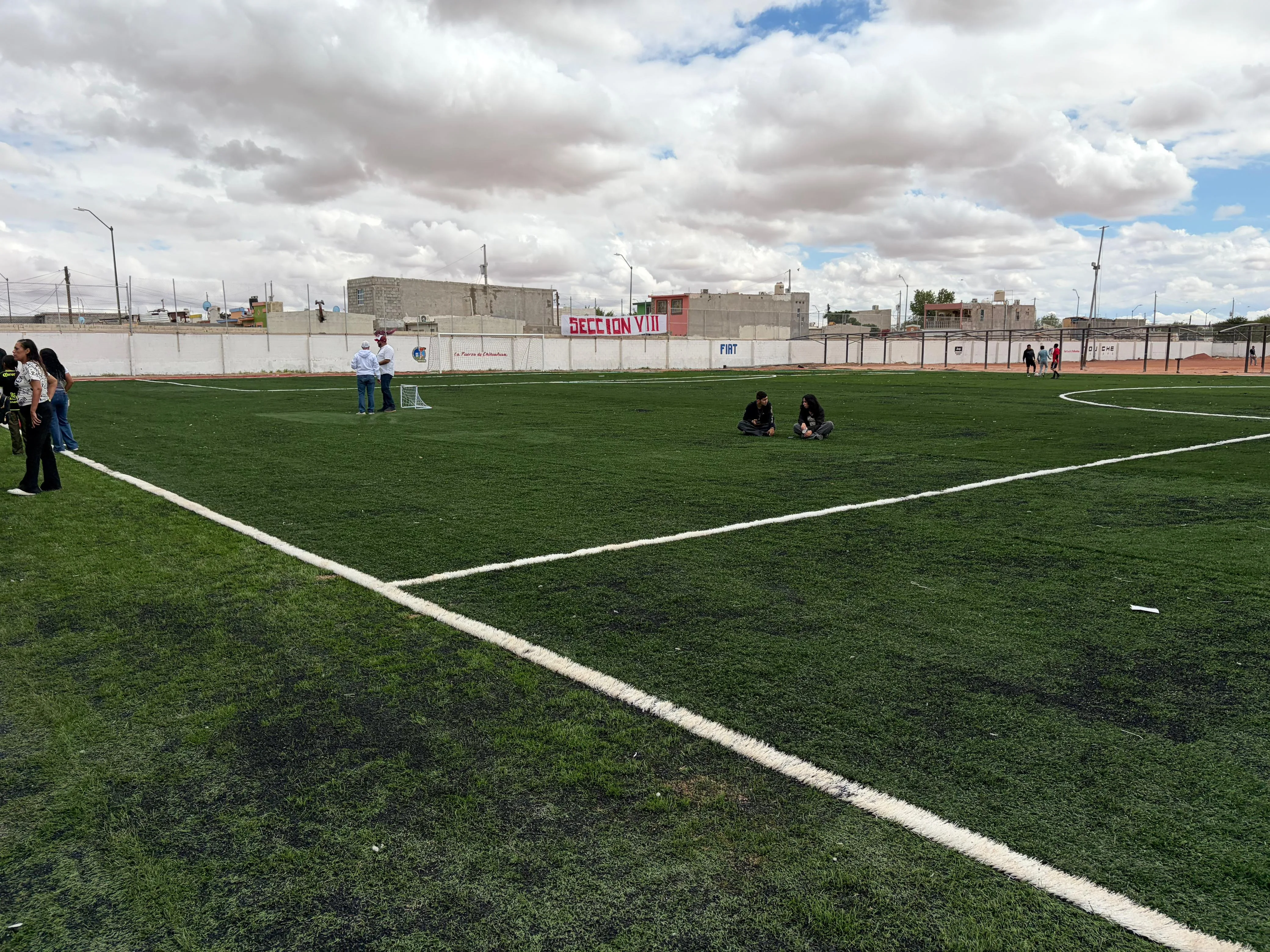 Municipio entrega canchas remodeladas al SNTSS en el Día del Trabajo - imagen 11