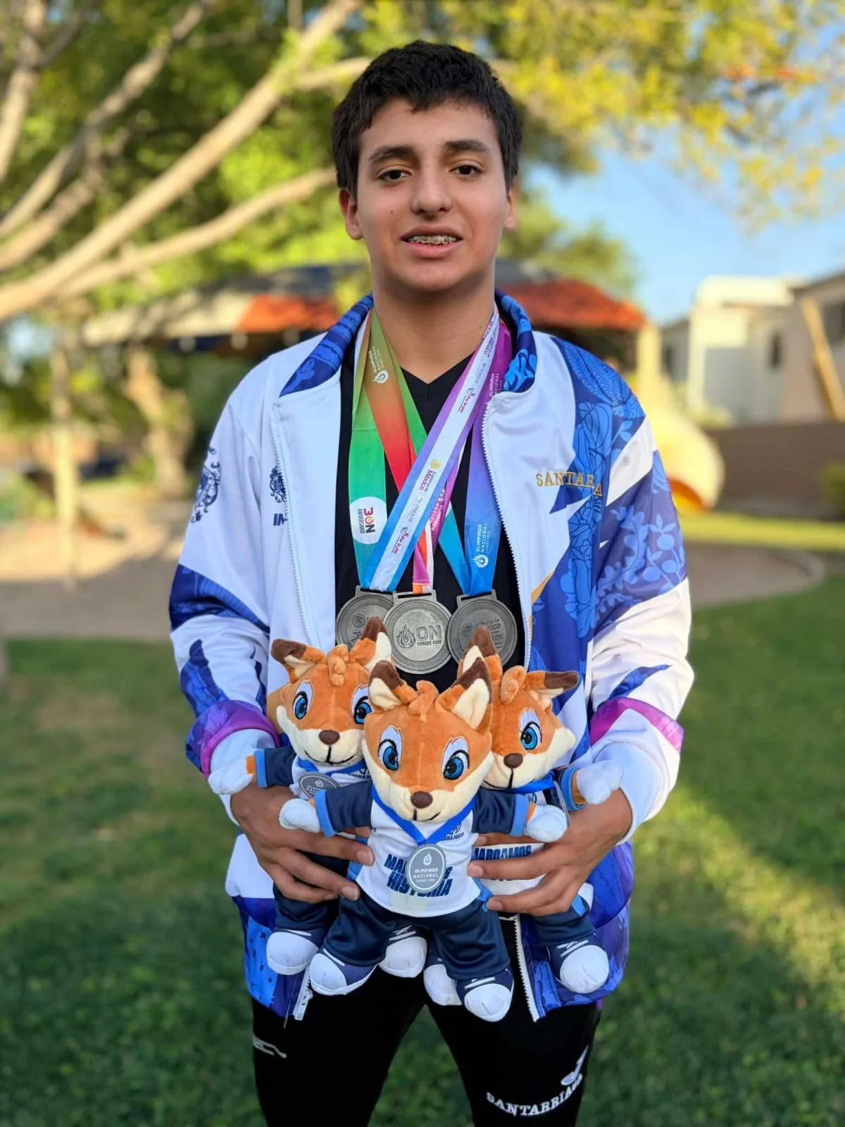 Ian Santarriaga gana tres medallas de plata en la Olimpiada Nacional de Natación en León - imagen 4