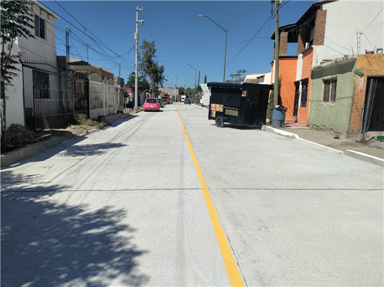 Concluye pavimentación de calle Mineral Santo Niño en colonia Minerales de Chihuahua con inversión de 2 millones de pesos