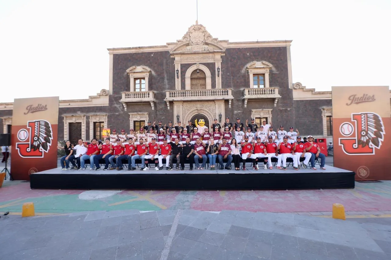 Pérez Cuéllar respalda a los Indios de Juárez en su búsqueda del bicampeonato estatal de beisbol 2026 - imagen 1