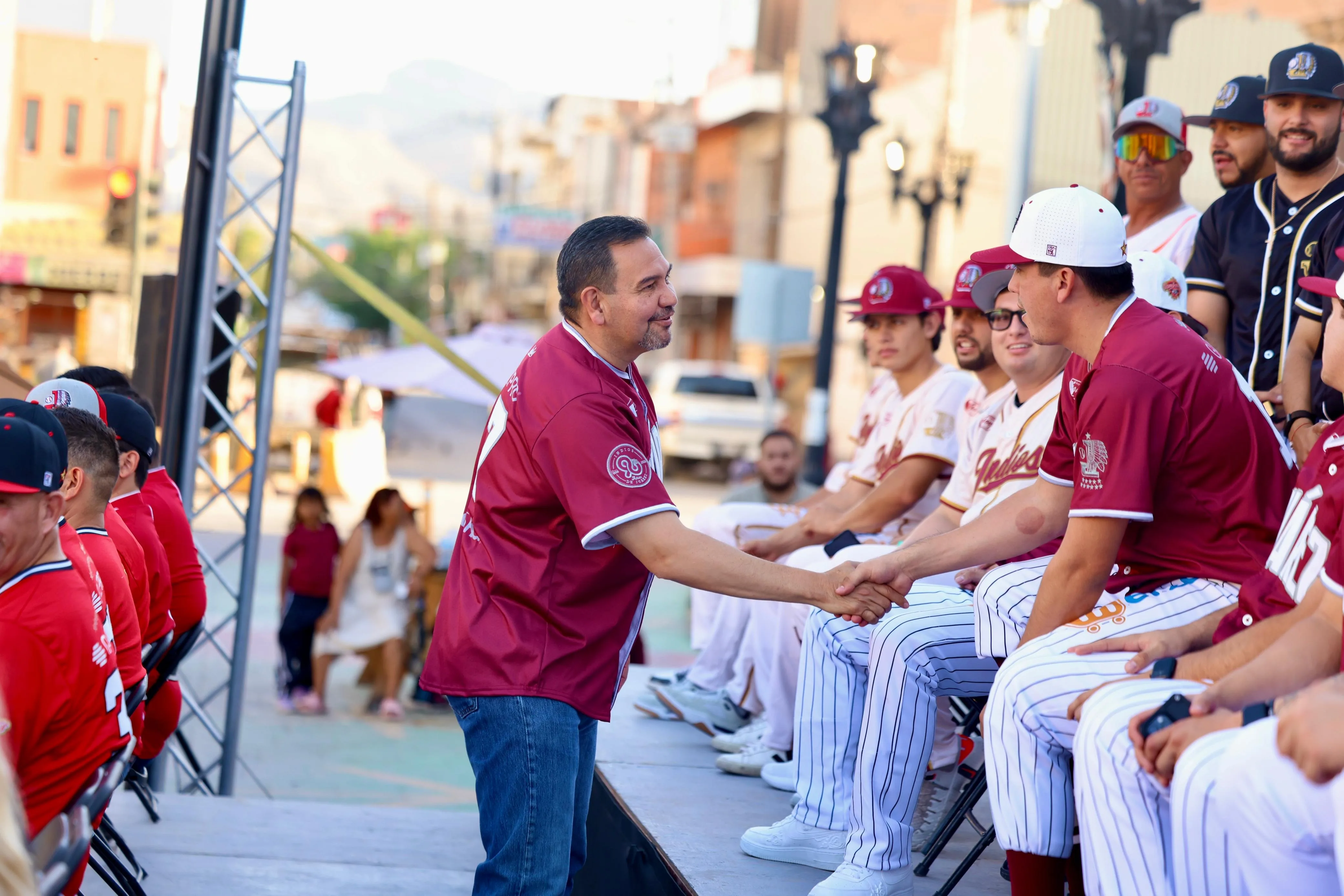 Pérez Cuéllar respalda a los Indios de Juárez en su búsqueda del bicampeonato estatal de beisbol 2026 - imagen 3
