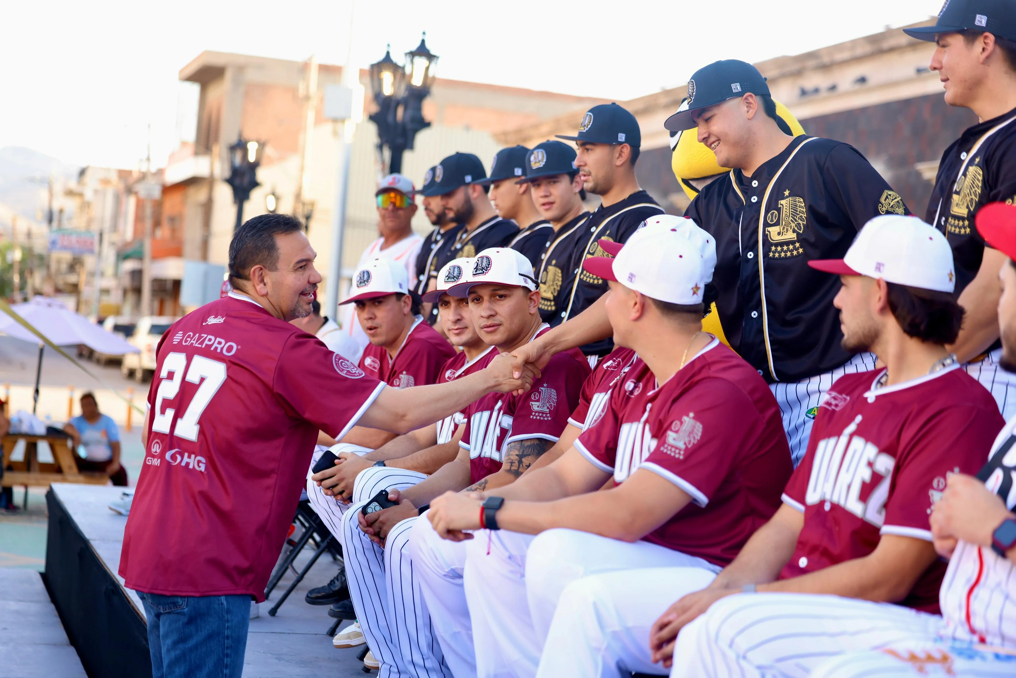 Pérez Cuéllar respalda a los Indios de Juárez en su búsqueda del bicampeonato estatal de beisbol 2026 - imagen 5