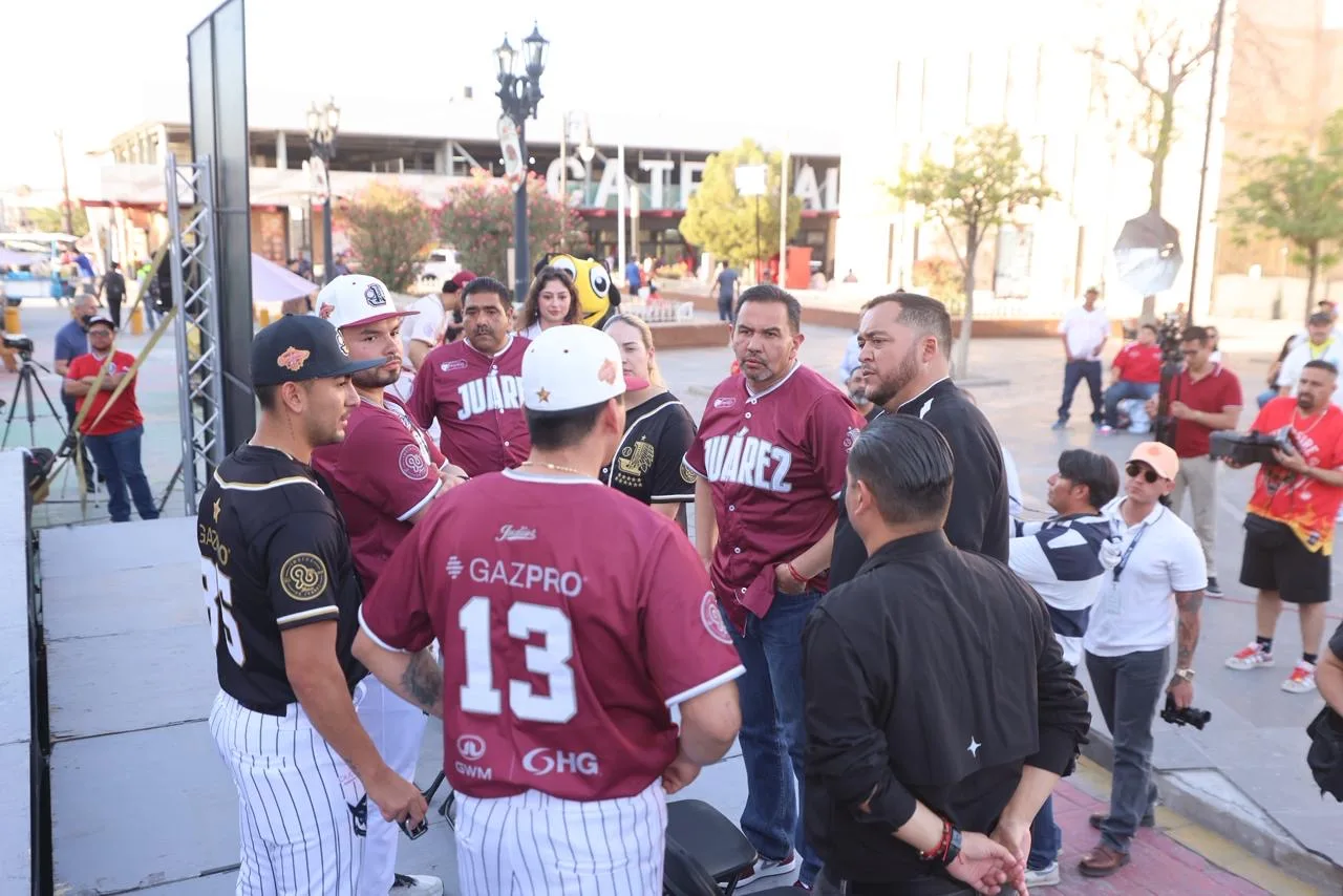Pérez Cuéllar respalda a los Indios de Juárez en su búsqueda del bicampeonato estatal de beisbol 2026 - imagen 17