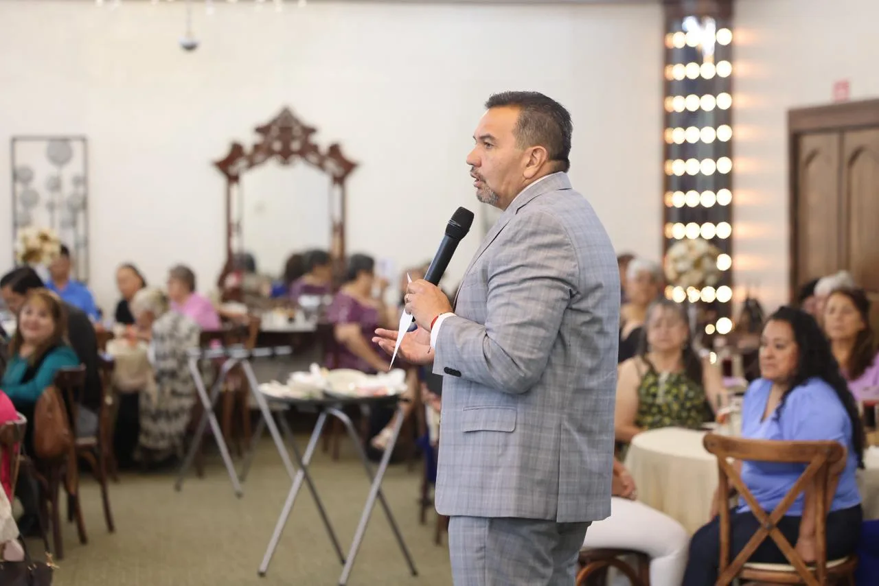 Alcalde y DIF de Juárez festejan el Día de las Madres con coordinadoras de los 96 Consejos de Adultos Mayores - imagen 17