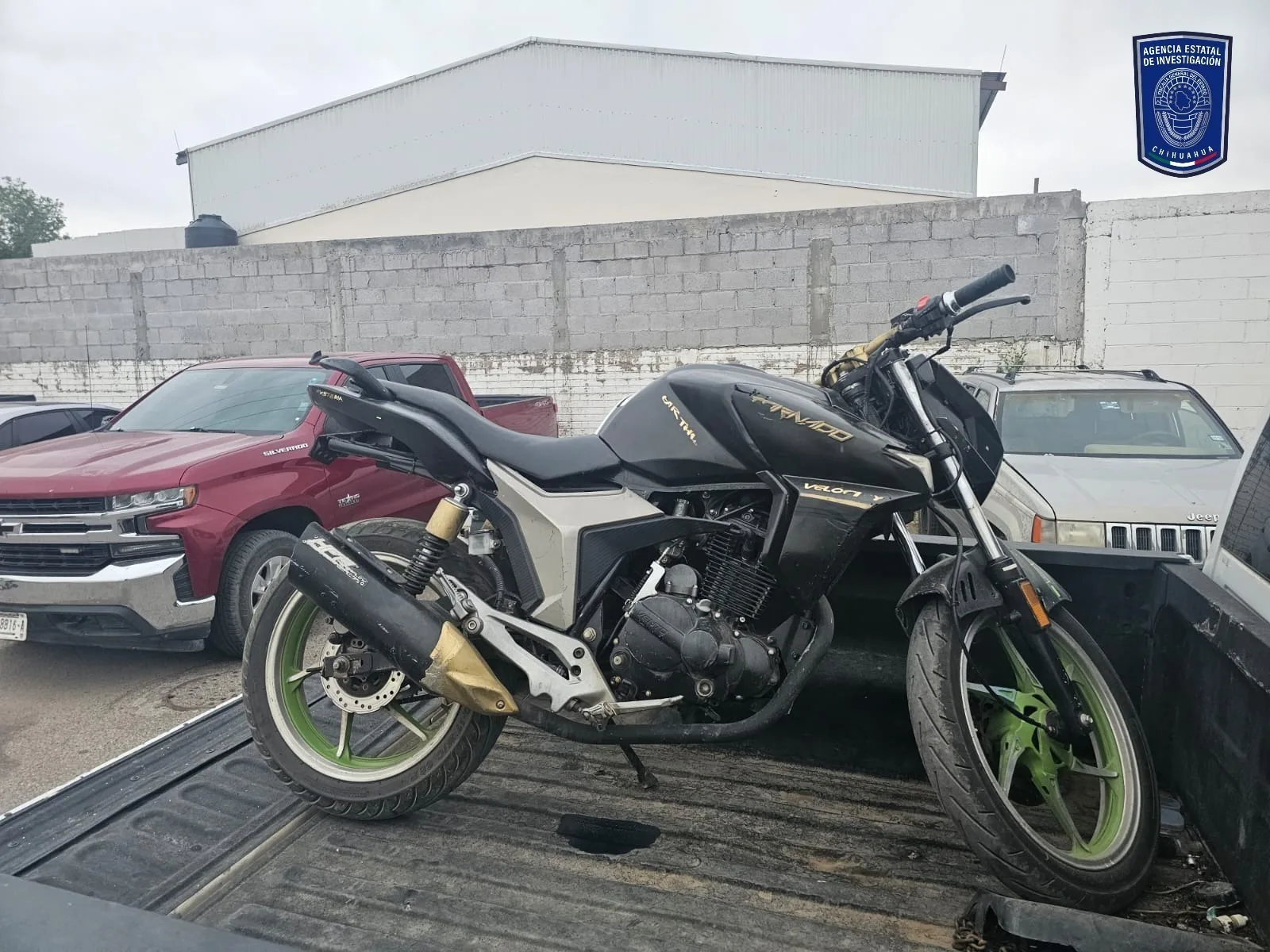 AEI detiene a dos hombres con metanfetamina en Cuauhtémoc; aseguran moto y Mustang - imagen 3