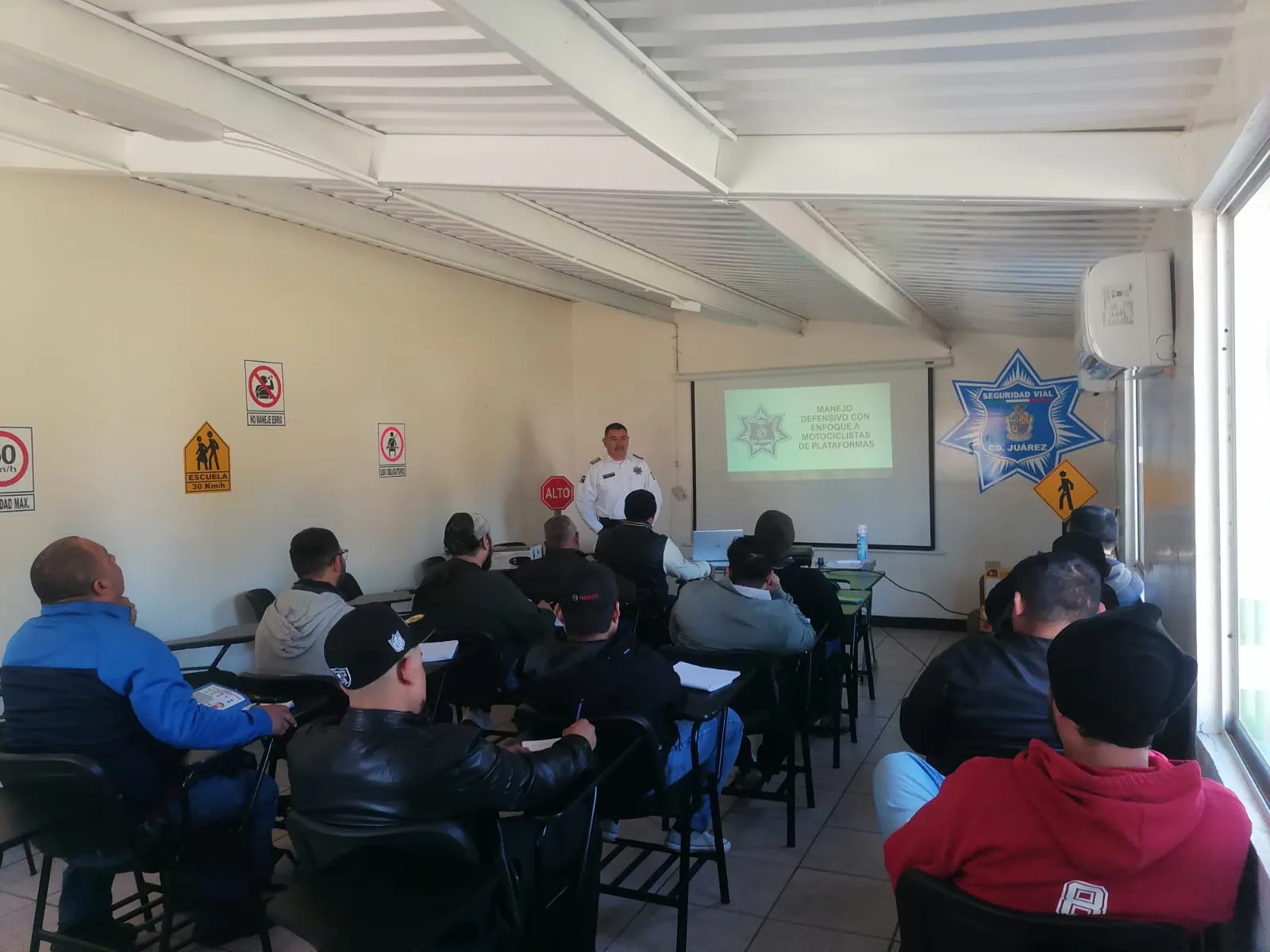 Educación Vial ofrece cursos gratuitos de manejo defensivo los fines de semana en Ciudad Juárez - imagen 1