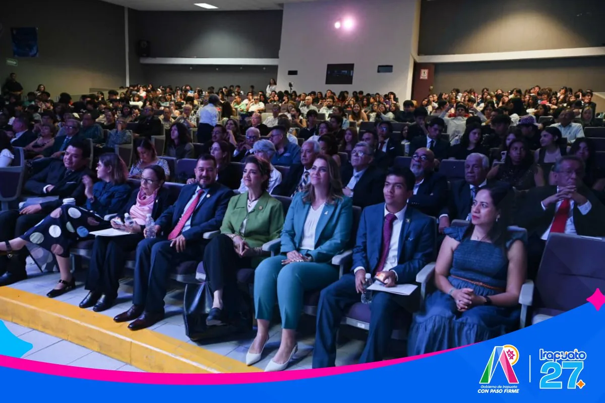 La Preparatoria de Irapuato cumple 75 años y recibe reconocimiento del gobierno municipal - imagen 6