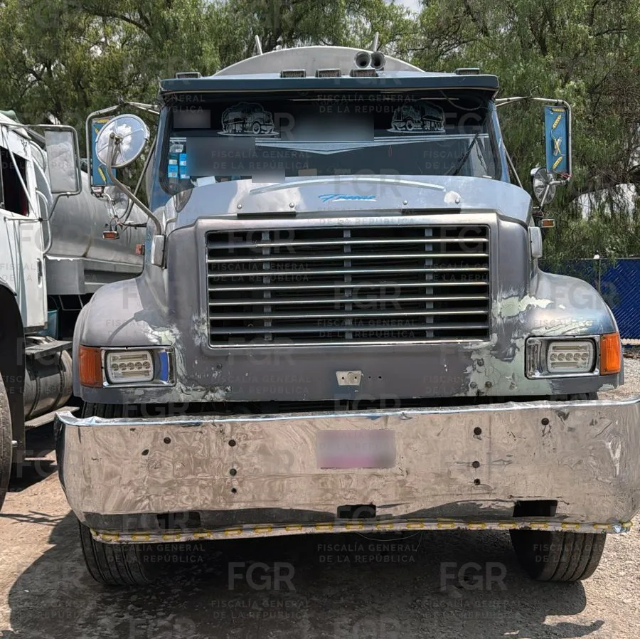 FGR catea predio en Teotihuacán por extracción ilegal de agua y asegura 10 pipas y un pozo clandestino