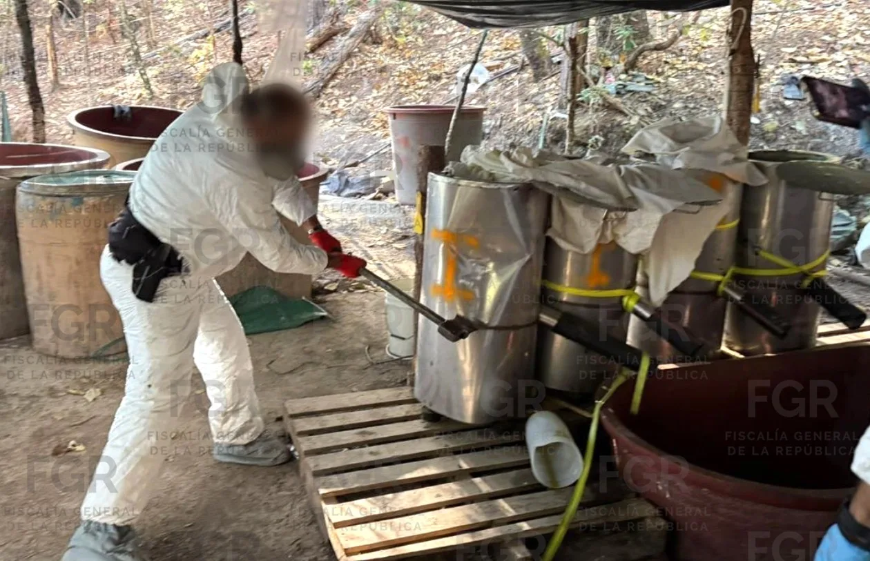 FGR investiga laboratorio clandestino de drogas sintéticas en Chihuahua y entrevista a militares vinculados al hallazgo - imagen 10