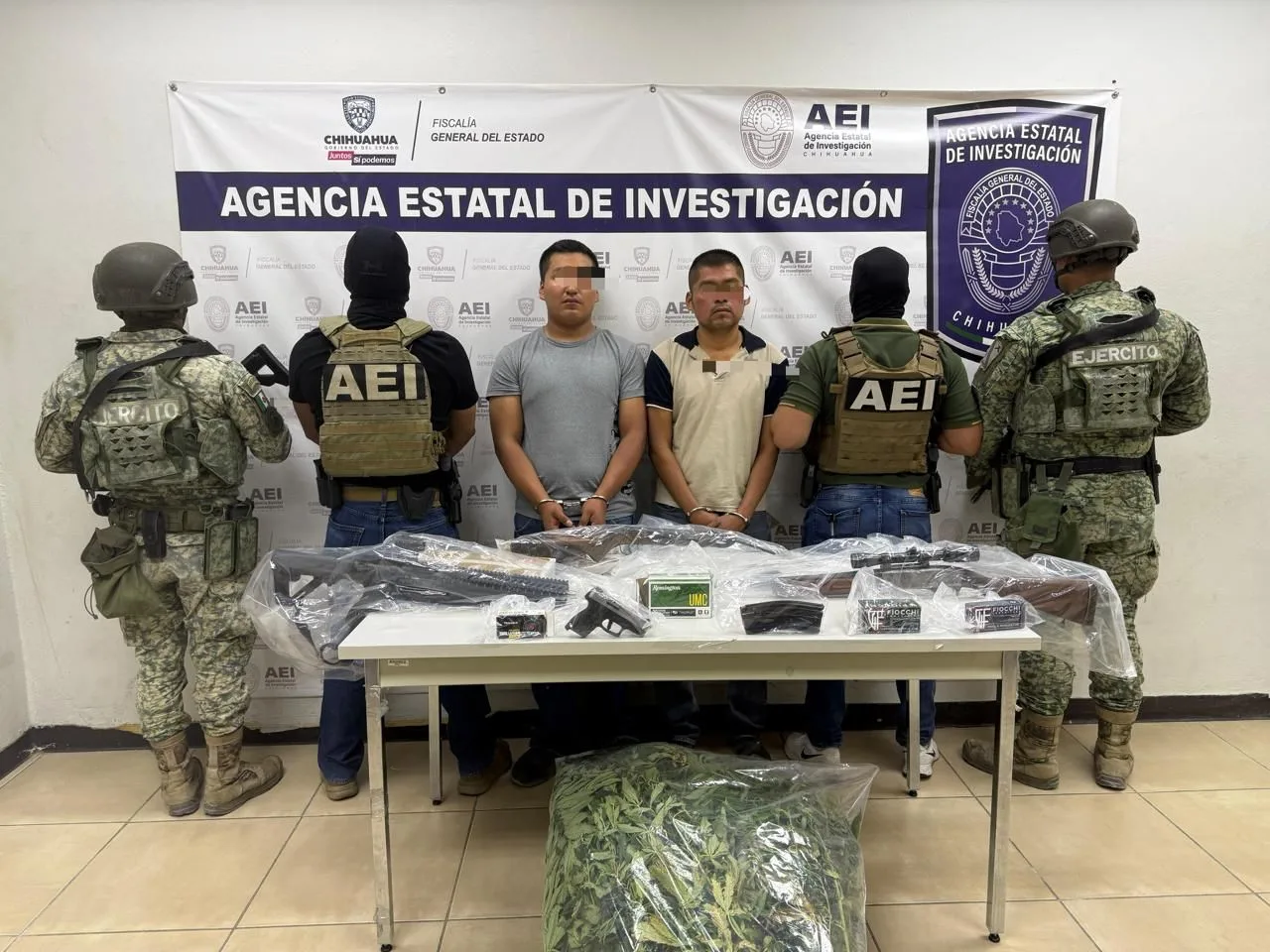 Cateo en colonia Puerto Anapra deja dos detenidos con cuatro armas, cartuchos y marihuana en Ciudad Juárez