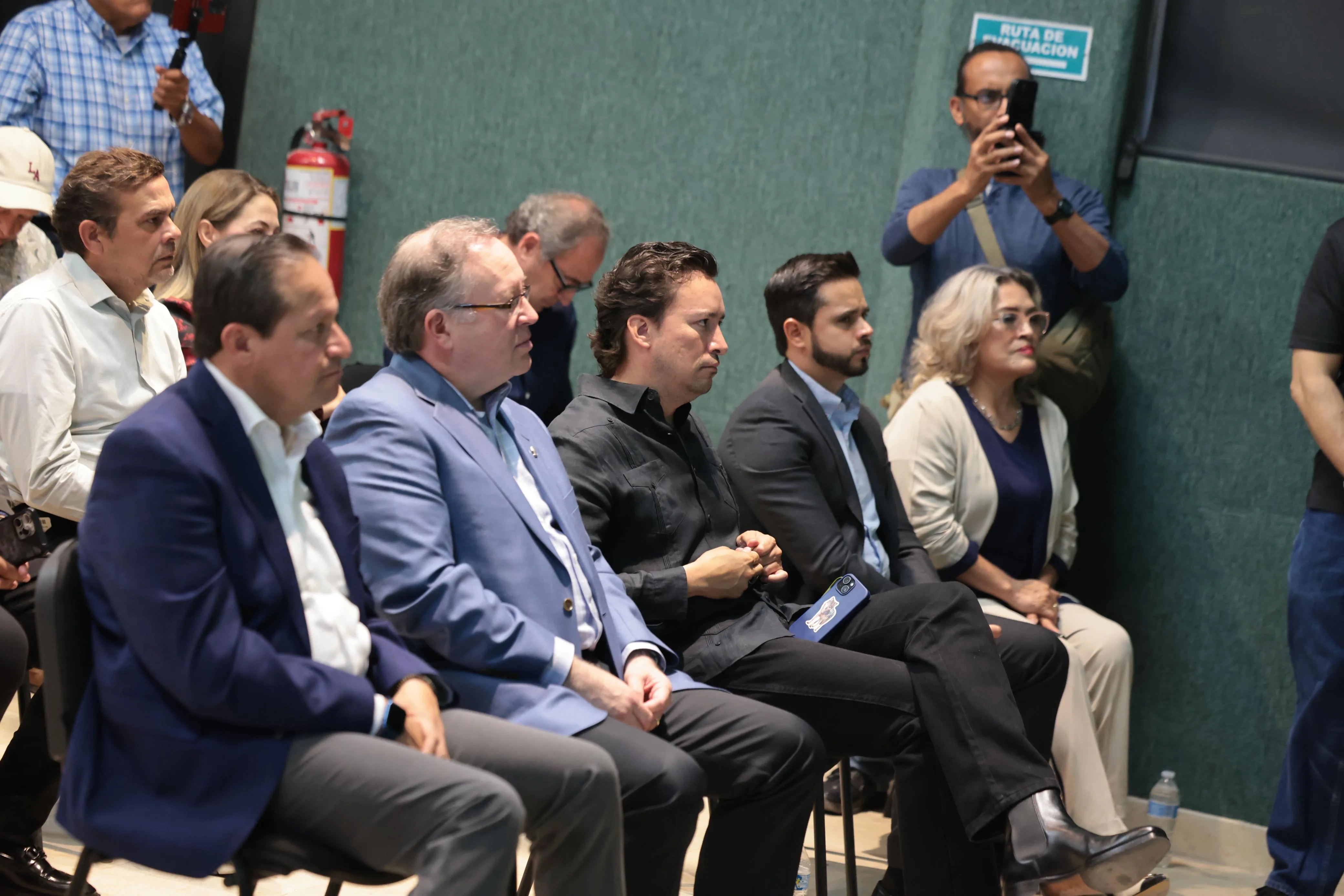 158 médicos especialistas se incorporan al IMSS en Ciudad Juárez con apoyo del municipio - imagen 1