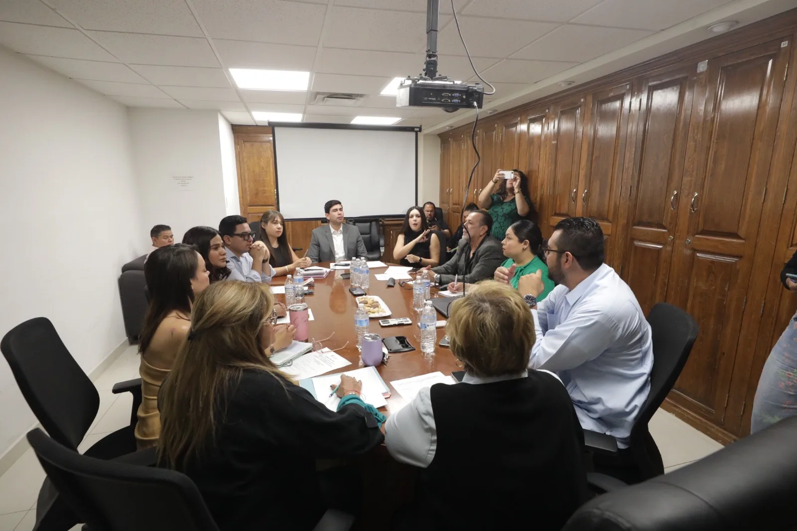 Ciudad Juárez presenta guía de servicios y derechos para migrantes y refugiados - imagen 2