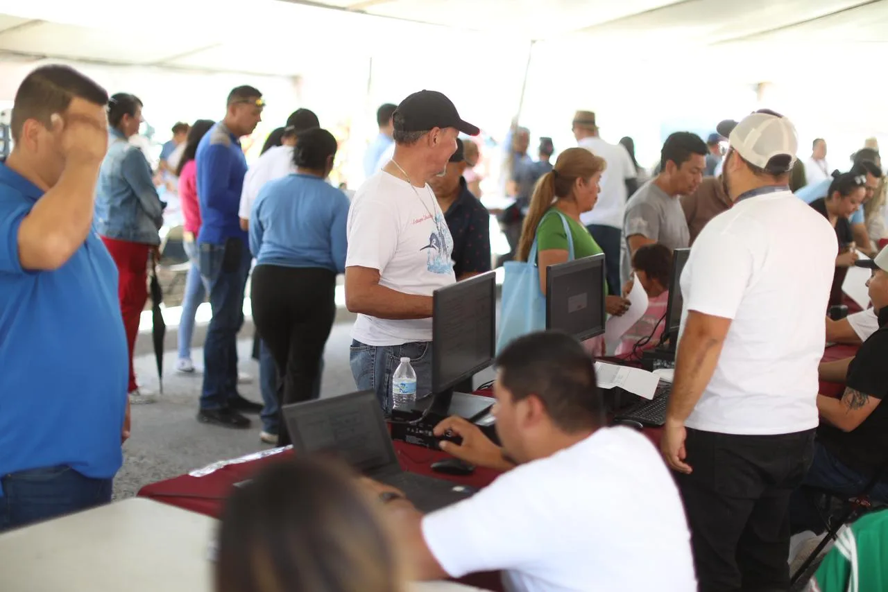Dependencias municipales llevan servicios gratuitos a Urbivilla del Cedro etapa IV antes de la Cruzada por Juárez
