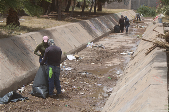 Cuadrillas municipales retiran 1.8 toneladas de basura de arroyos canalizados en Chihuahua - imagen 5