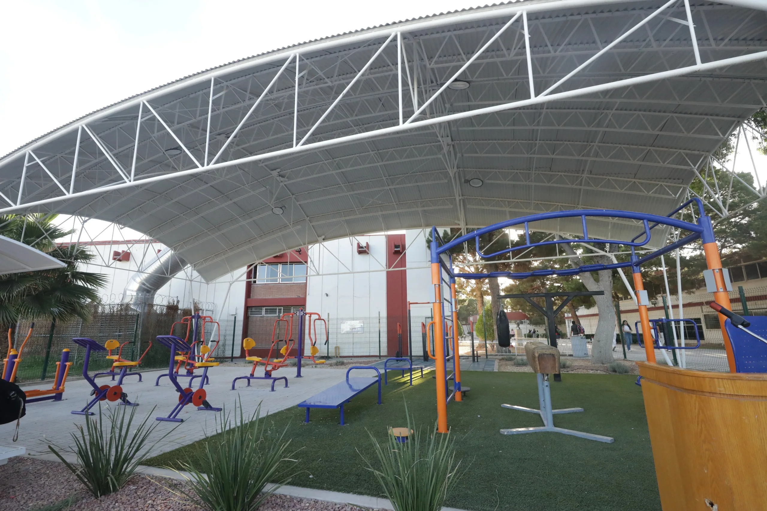 Ciudad Juárez estrena gimnasio al aire libre en el Tecnológico Nacional con inversión de 2.4 millones de pesos - imagen 5