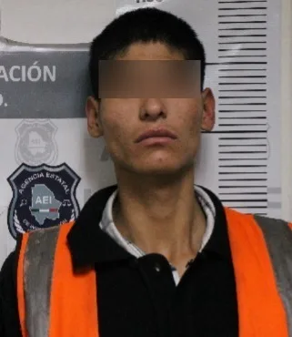Vinculan a proceso a joven de 19 años por robar dos tiendas OXXO con arma blanca en Chihuahua