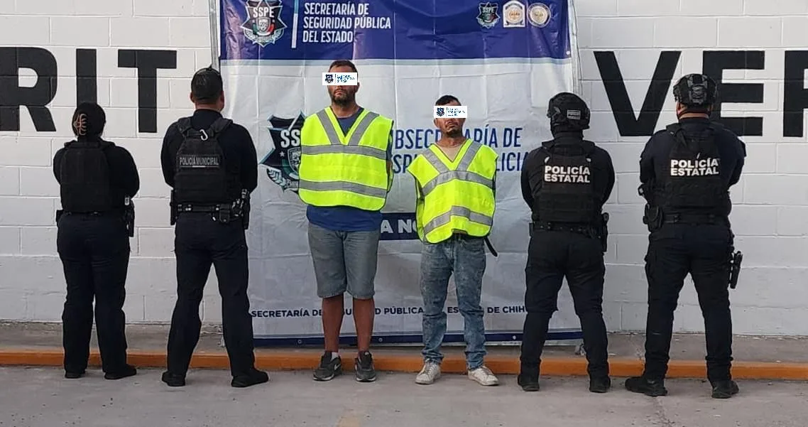 Dos hombres detenidos tras persecución en Ciudad Juárez por conducir camioneta robada