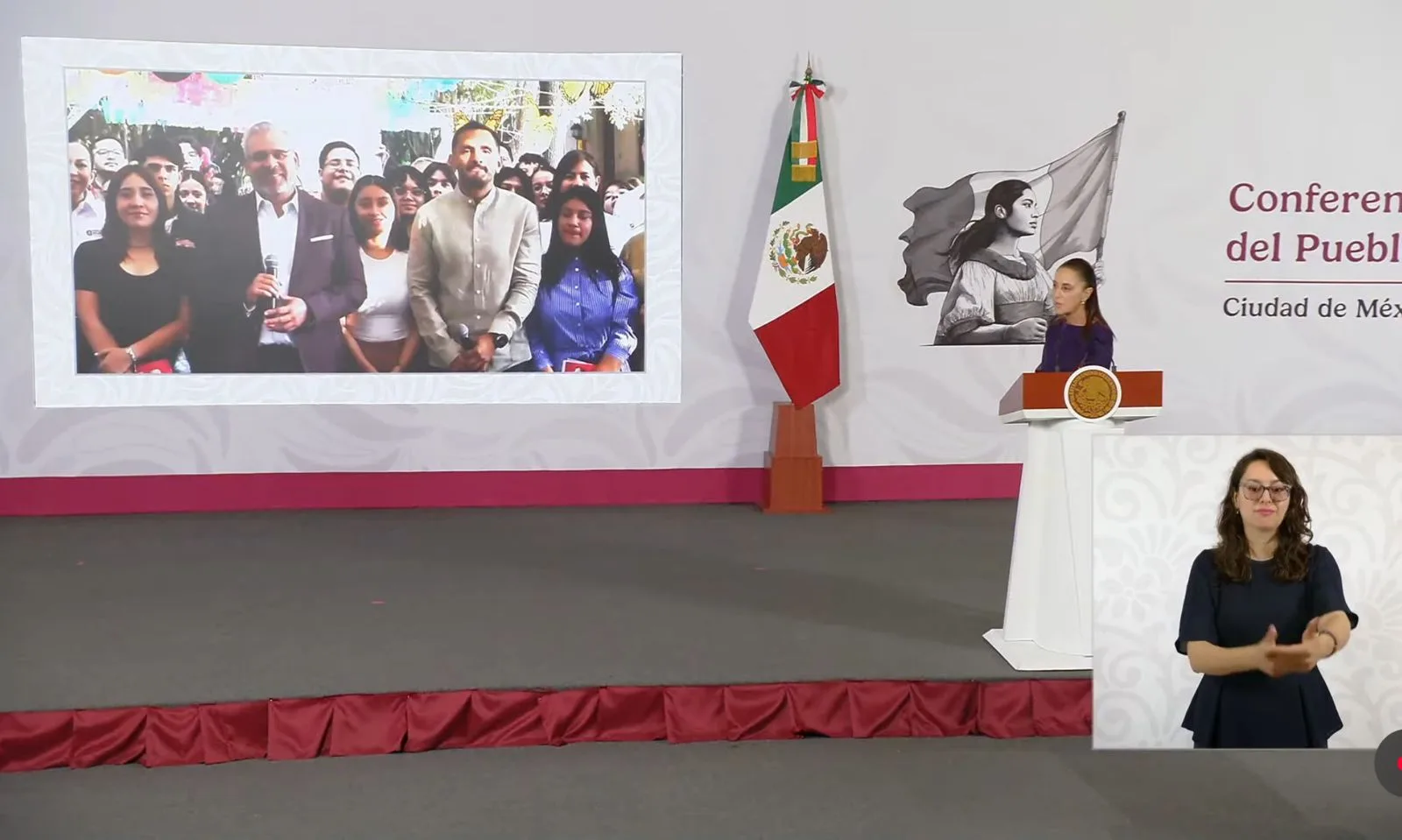 Jóvenes de Ciudad Juárez participan en maratón de lectura presentado en la mañanera de Claudia Sheinbaum - imagen 1