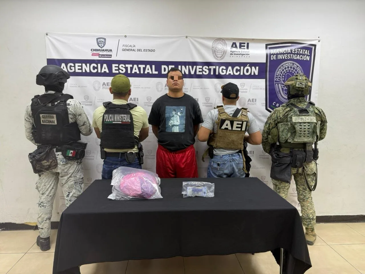 Cateo en fraccionamiento Senderos de San Isidro deja un detenido con 550 gramos de marihuana y dinero en efectivo