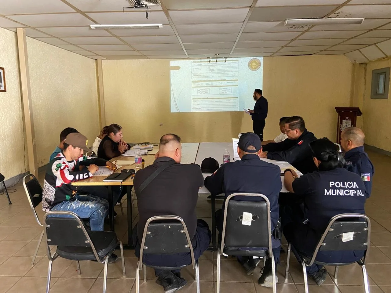 Fiscalía de Distrito Zona Sur capacita a policías de Villa López en el llenado del Informe Policial Homologado
