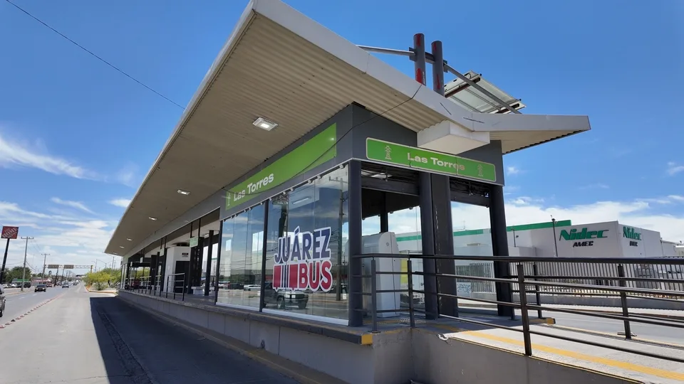 JuárezBus instala CAM Móvil junto a la estación Torres del BRT-1 - imagen 2