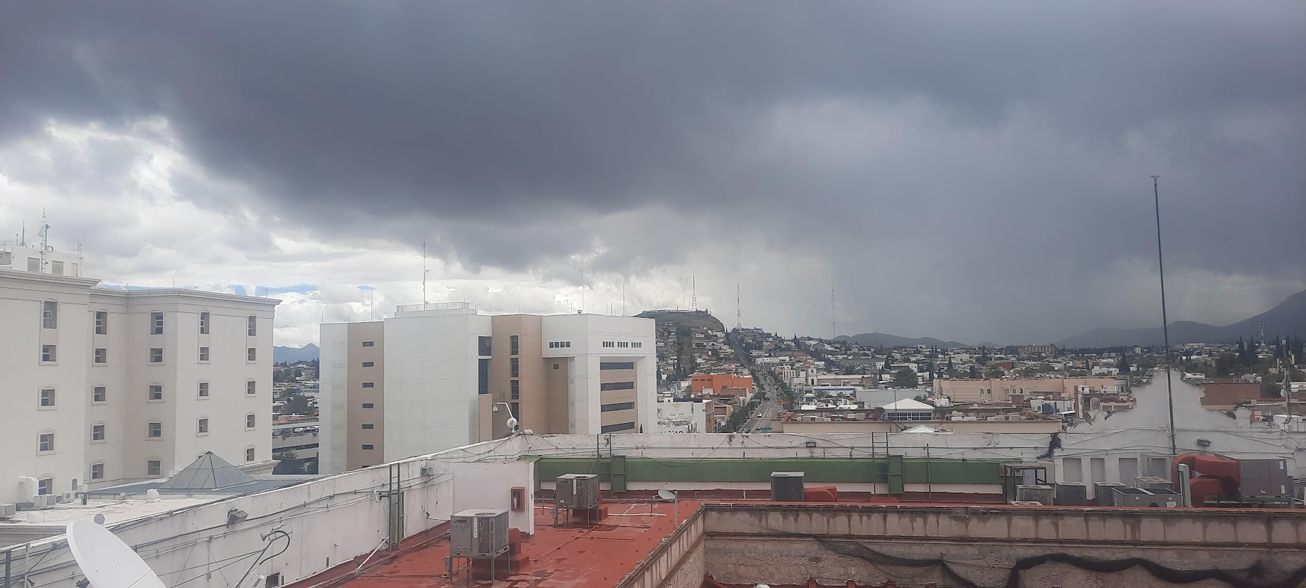 Protección Civil advierte por vientos fuertes, tolvaneras y lluvias con granizo en Chihuahua - imagen 1
