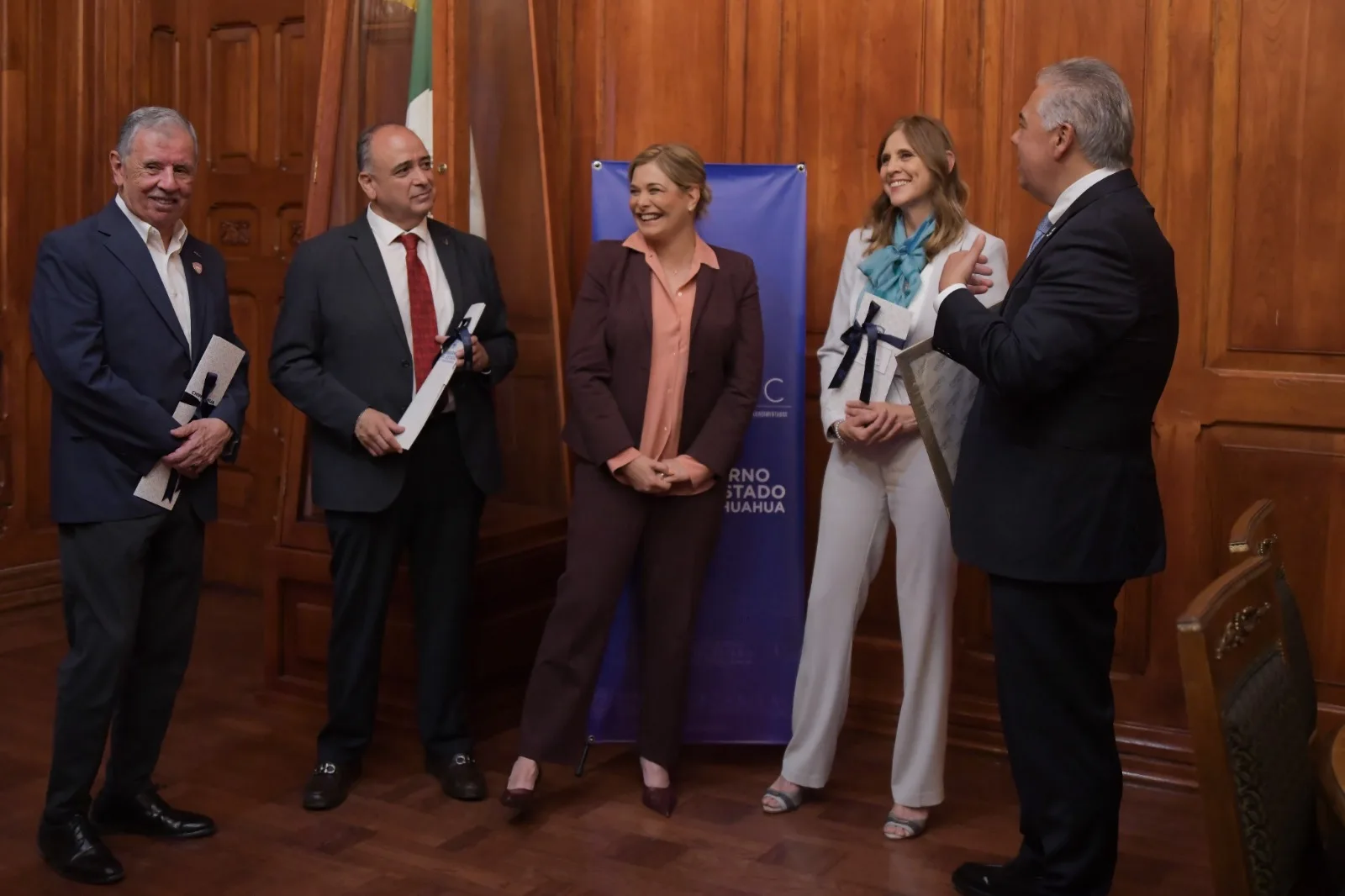Maru Campos toma protesta a Patricia Hernández como presidenta de Canirac Chihuahua - imagen 1