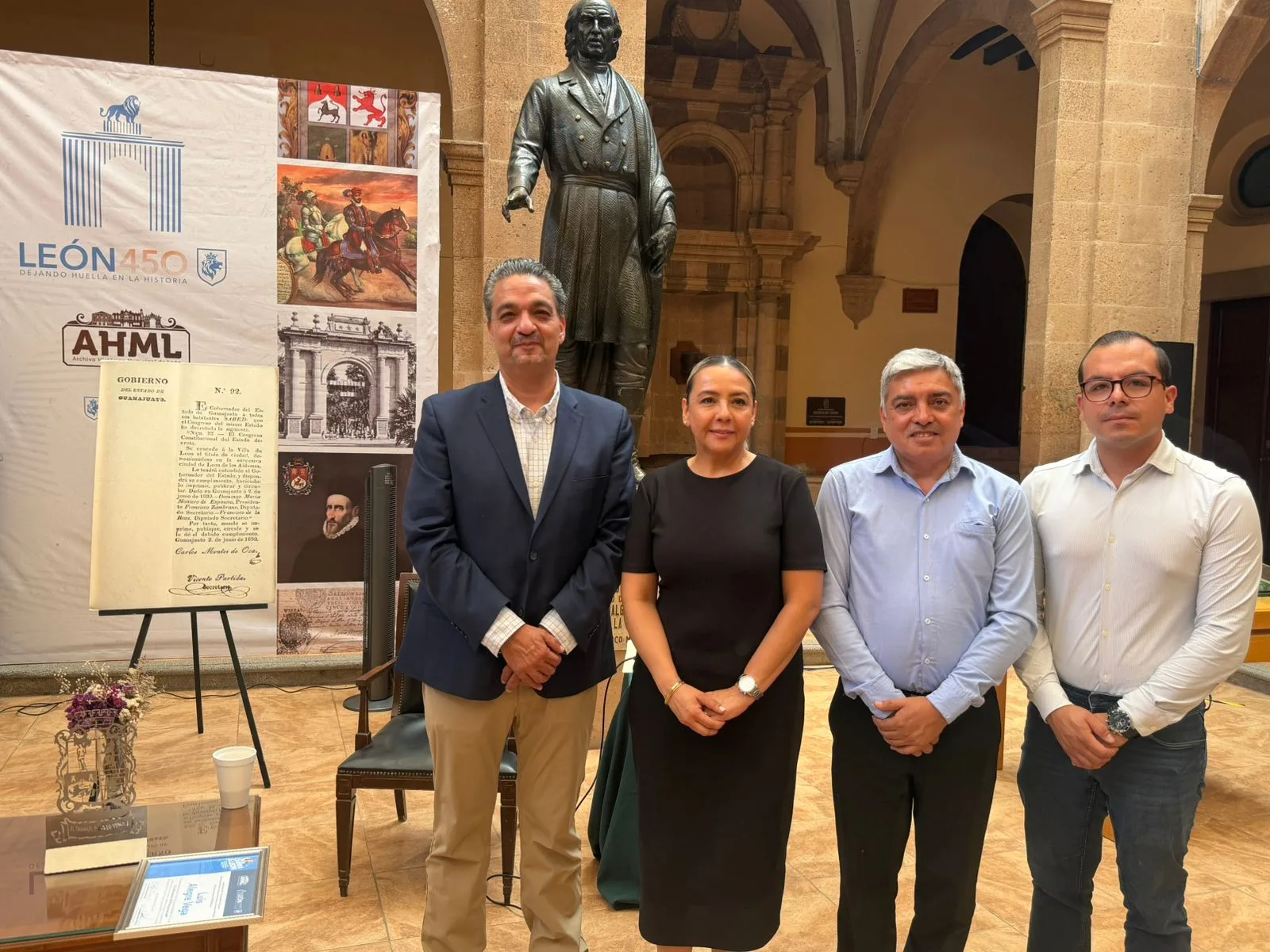 León celebra 450 años resaltando la participación ciudadana en su desarrollo