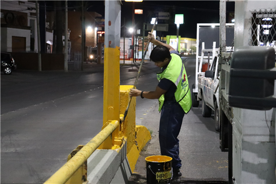 Rehabilitan puente en Tecnológico y Juan Escutia para mejorar imagen urbana en Chihuahua